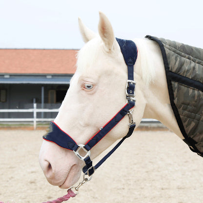 Halter with fleece lining